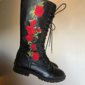 Black Combat Boots with Rose Embroidery